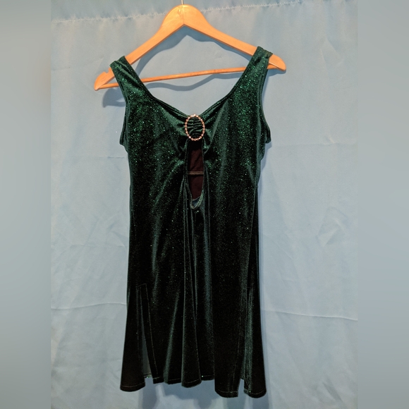 Velvet velour green dance dress - Picture 3 of 6